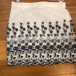 floral blue patterned white skirt